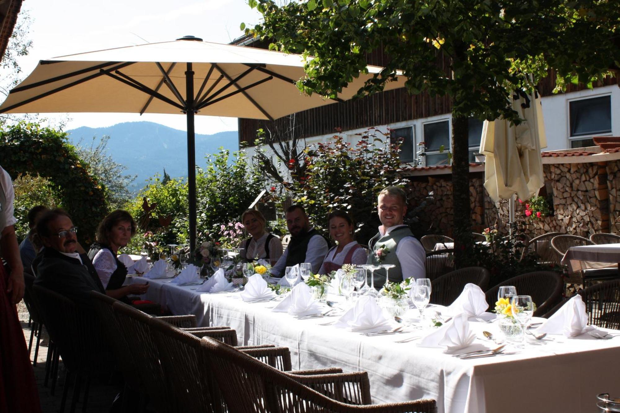 Landhotel Und Gasthof Kirchberger Wildsteig Exterior photo